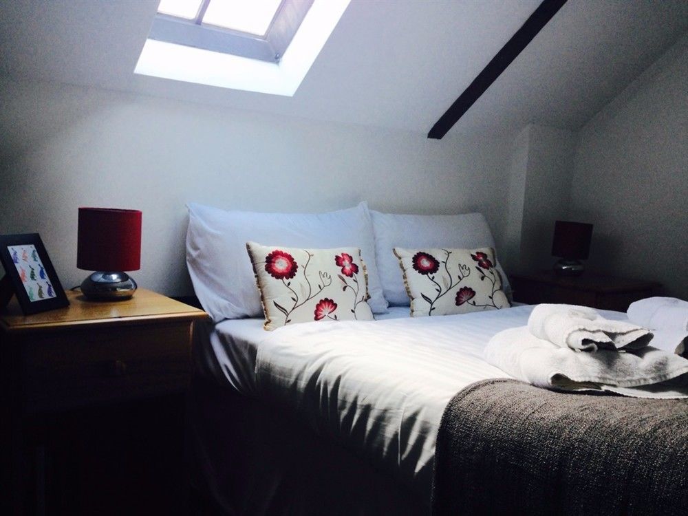 The Swan Inn Hilborough Екстер'єр фото